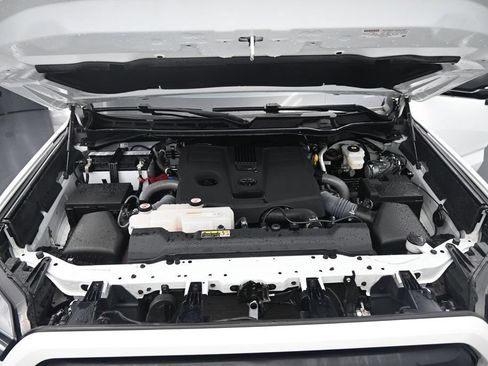 Used 2024 Toyota Tundra SR5 w/ SR5 Convenience Package AWD/4WD image 14