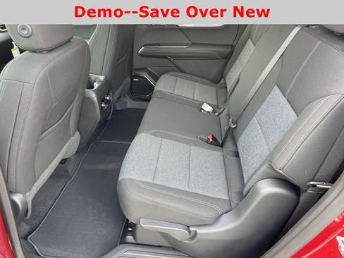 New 2025 GMC Acadia Elevation image 15