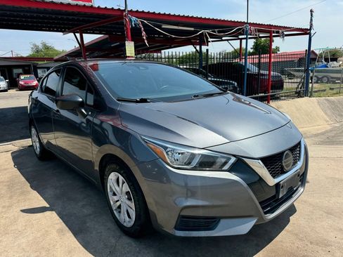 Used 2020 Nissan Versa S image 10