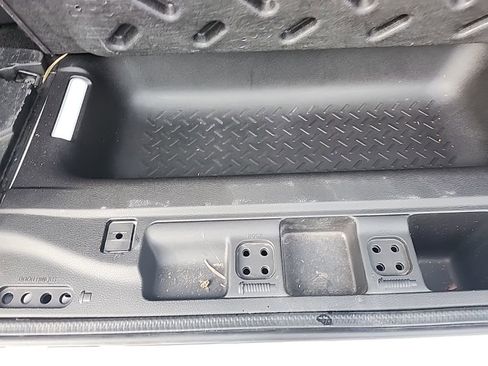 Certified 2016 Jeep Wrangler Sahara w/ Connectivity Group image 17