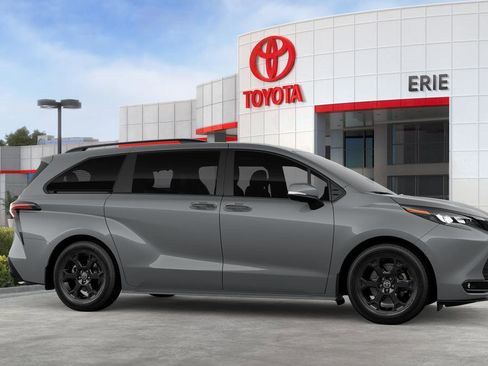 New 2026 Toyota Sienna XLE Woodland Edition image 15