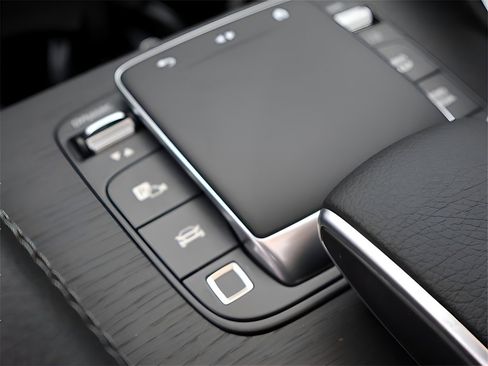 Used 2025 Mercedes-Benz GLE 350 4MATIC image 31