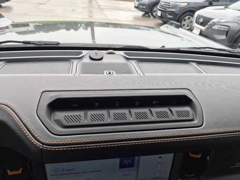 Used 2024 Ford Bronco Badlands AWD/4WD image 21