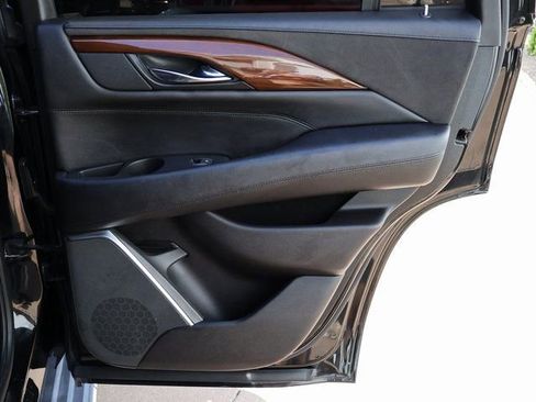 Certified 2019 Cadillac Escalade Luxury RWD image 16