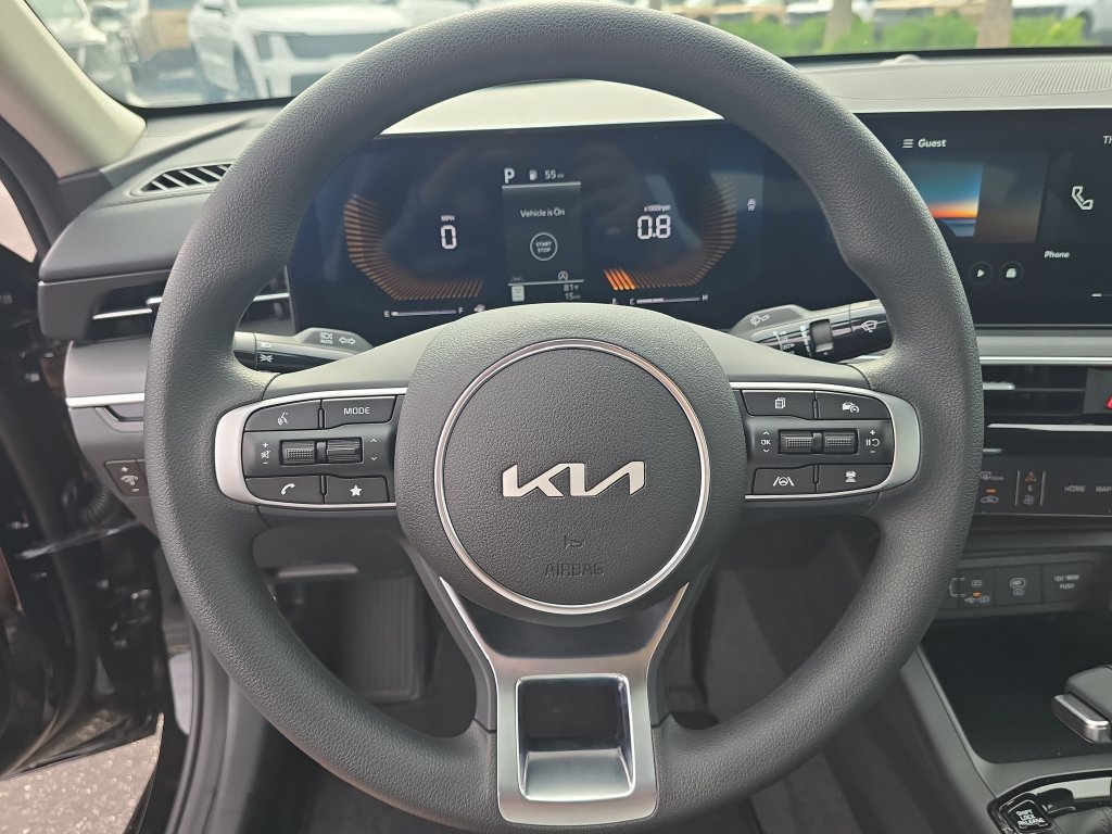New 2026 Kia K5 LXS FWD image 28