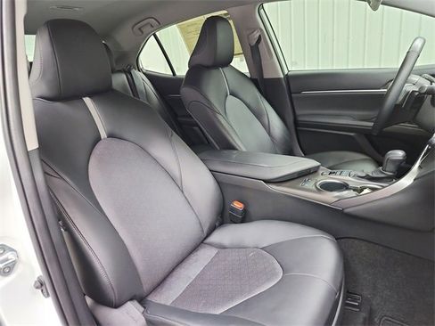 Used 2023 Toyota Camry XSE image 40