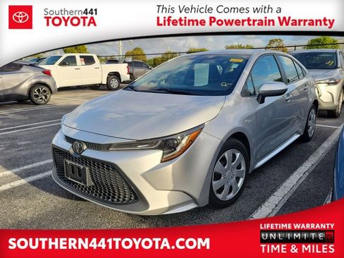 Used 2021 Toyota Corolla LE image 1