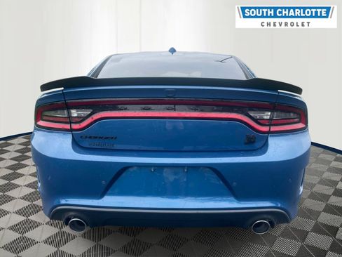 Used 2022 Dodge Charger R/T w/ Performance Handling Group RWD image 5