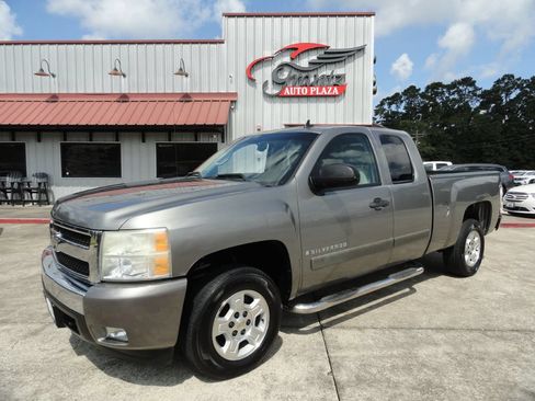 Used 2007 Chevrolet Silverado 1500 LT w/ 1LT Convenience Package RWD image 1