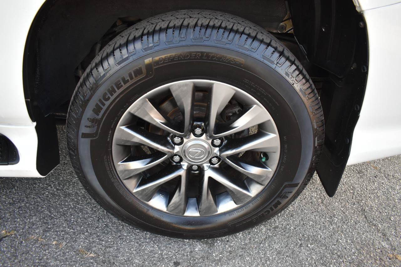 Used 2016 Lexus GX 460 Luxury AWD/4WD image 36