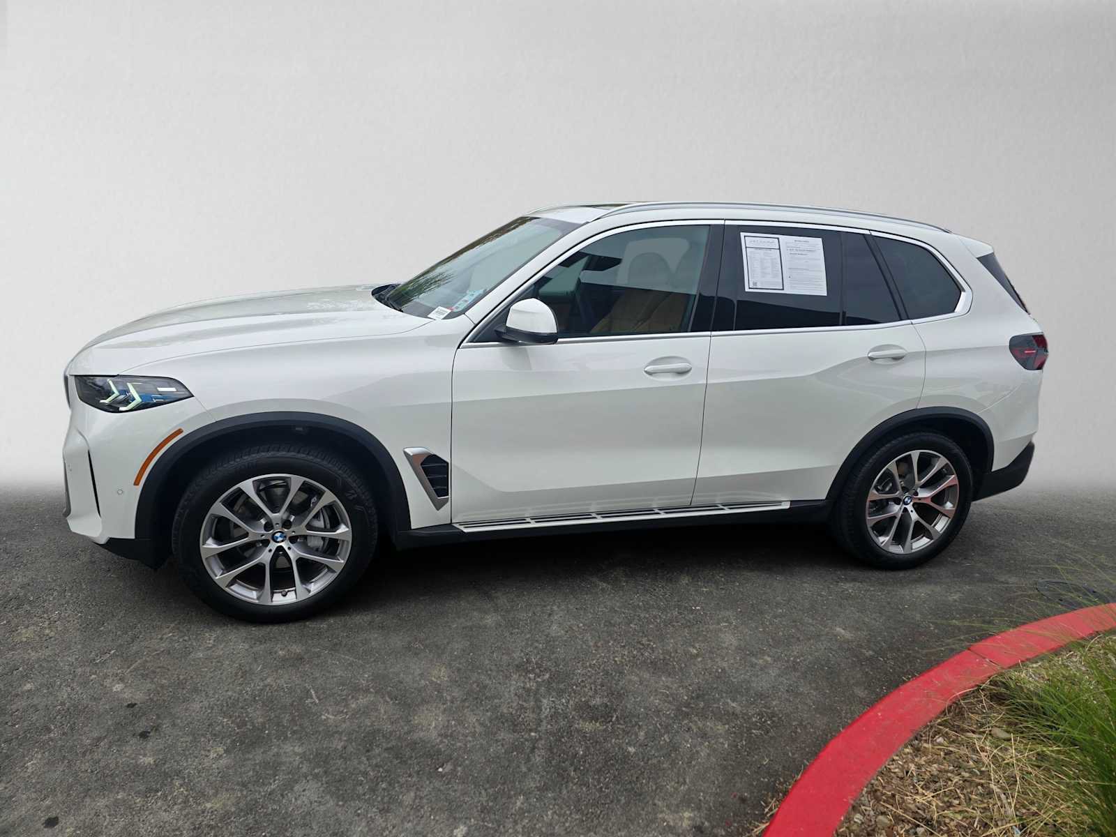Used 2026 BMW X5 xDrive40i AWD/4WD image 6