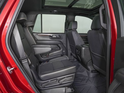 Used 2025 Chevrolet Tahoe Premier w/ Sun And Tow Package image 11