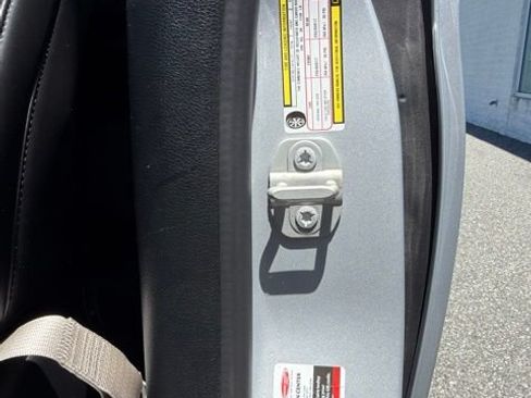Used 2024 Chrysler Pacifica Limited FWD image 27