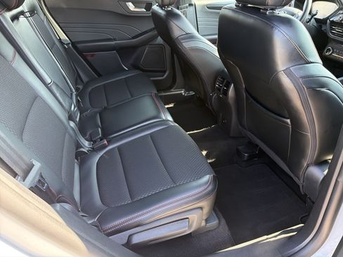 Used 2025 Ford Escape ST-Line AWD/4WD image 25