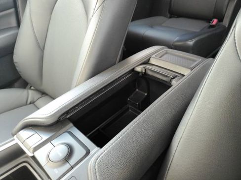 Used 2024 Toyota Grand Highlander XLE image 58