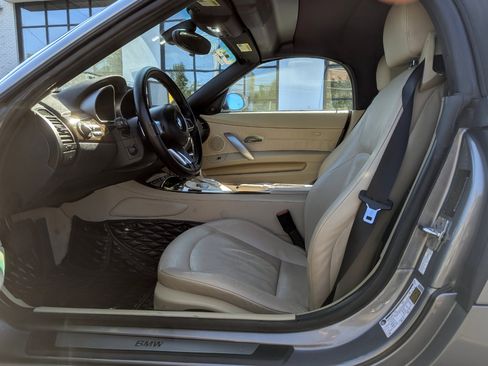 Used 2008 BMW Z4 3.0i image 12