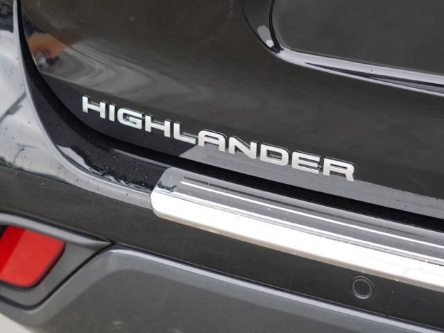 Certified 2026 Toyota Highlander Limited w/ Protection Package #3 (TMS) AWD/4WD image 10
