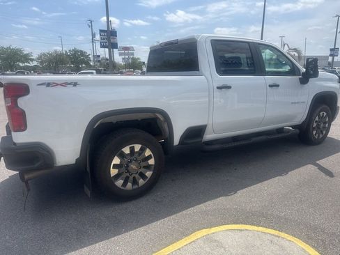 Used 2024 Chevrolet Silverado 2500 Custom w/ Custom Value Package image 3