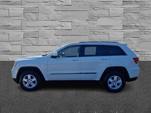 Used 2011 Jeep Grand Cherokee Laredo image 6