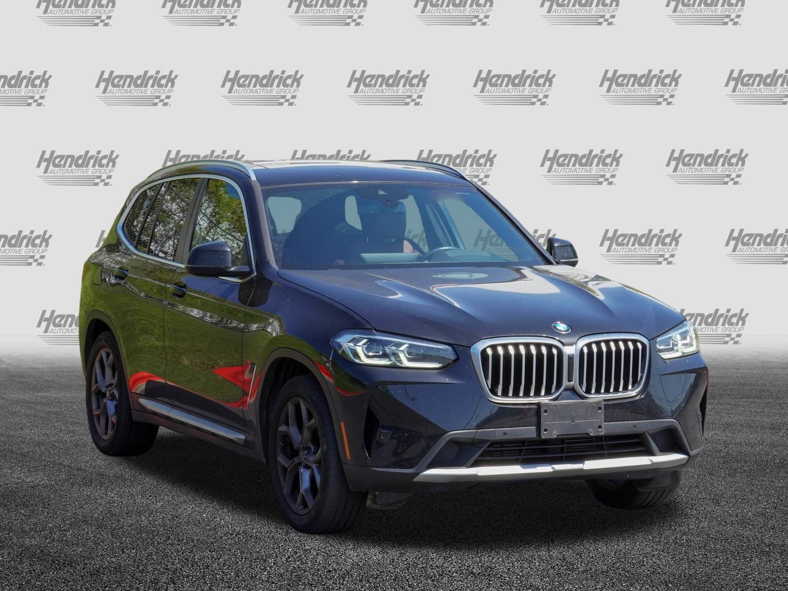 Used 2024 BMW X3 xDrive30i w/ Premium Package AWD/4WD image 2