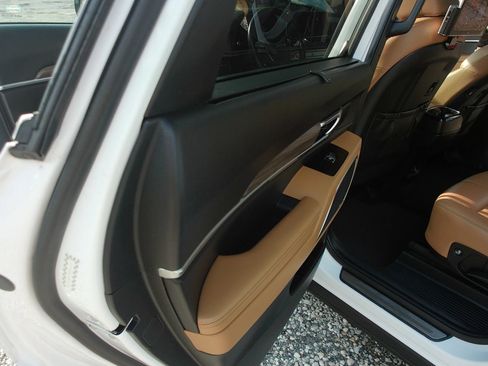 Used 2022 Kia Telluride SX w/ Towing Package FWD image 23