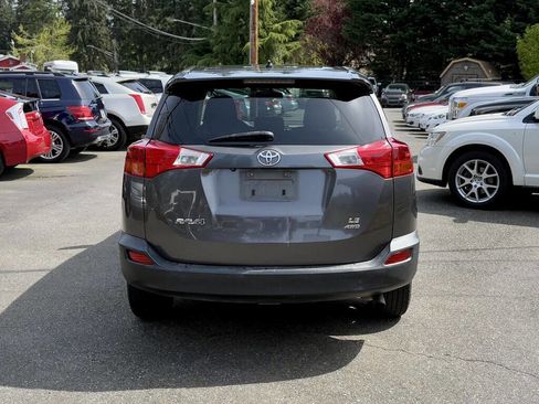 Used 2014 Toyota RAV4 LE image 5