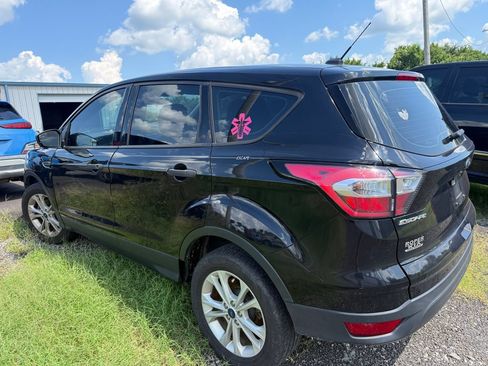 Used 2017 Ford Escape S FWD image 4