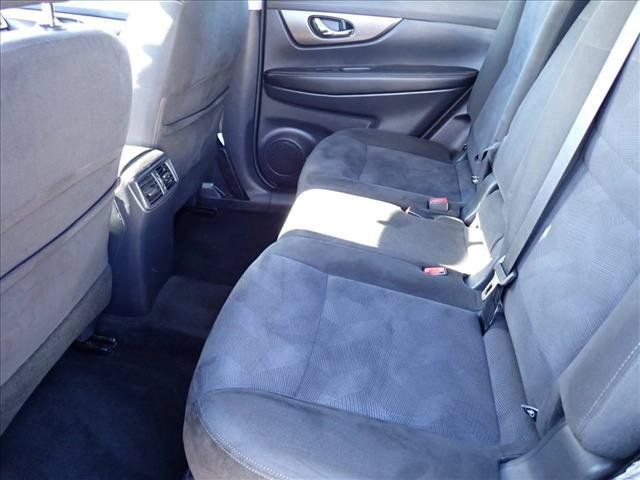 Used 2015 Nissan Rogue SV AWD/4WD image 9