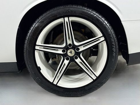 Used 2019 Dodge Challenger R/T w/ Driver Convenience Group image 10