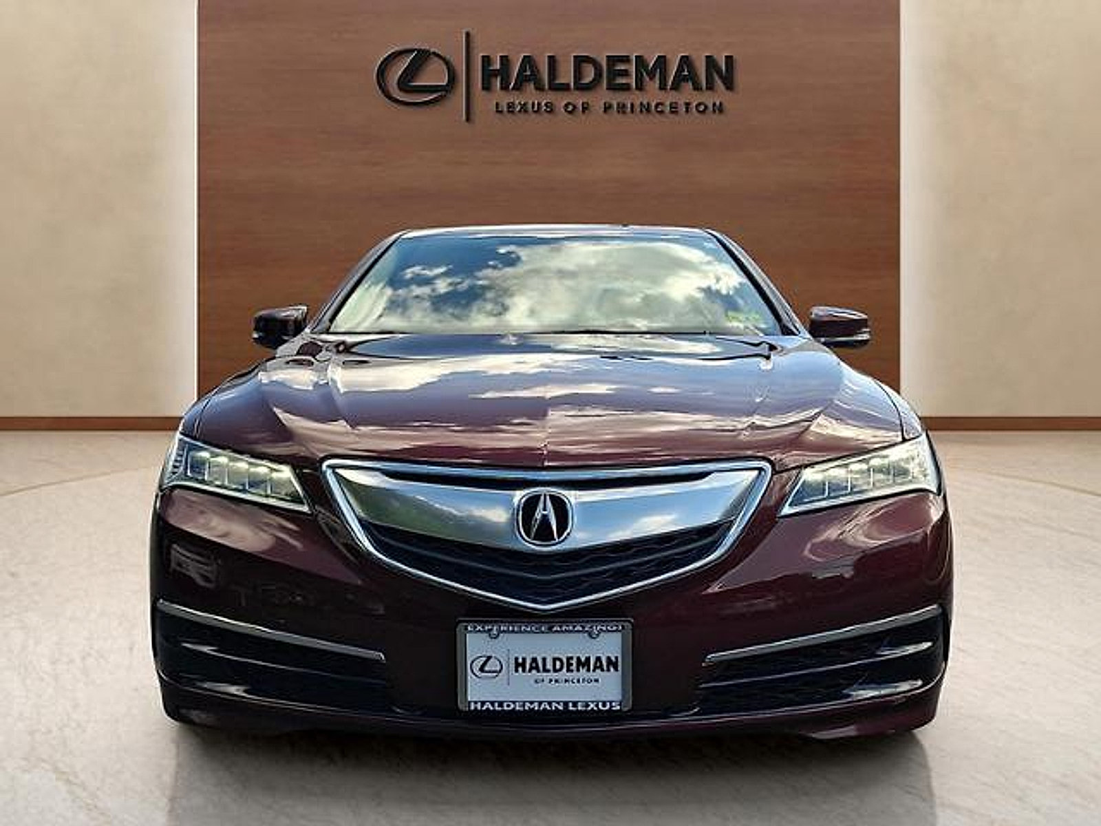 Used 2015 Acura TLX FWD image 2
