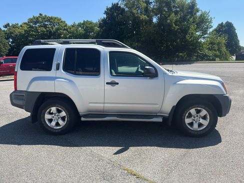 Used 2010 Nissan Xterra S AWD/4WD image 4