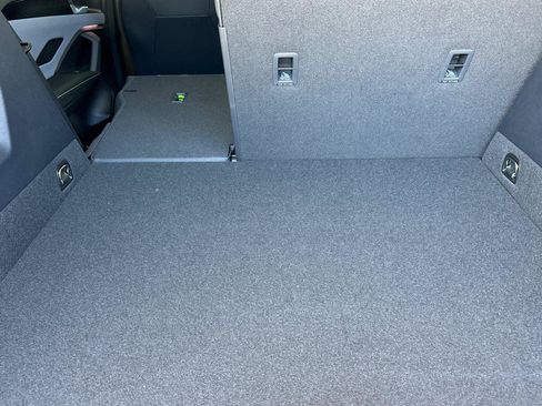 New 2025 Volkswagen Tiguan SE image 14