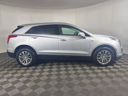 Used 2017 Cadillac XT5 Luxury w/ Driver Awareness Package image 2
