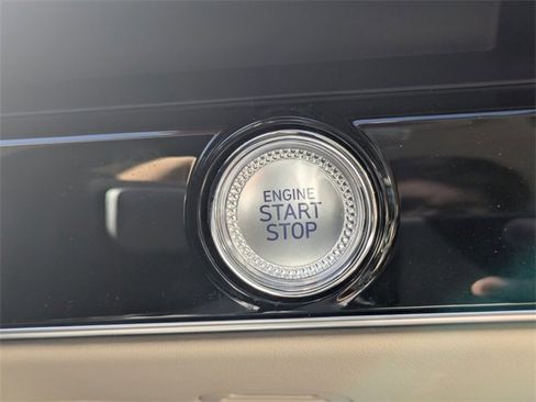 Used 2026 Genesis GV70 2.5T Select image 32