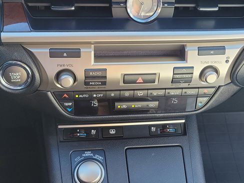 Used 2013 Lexus ES 350 w/ Luxury Pkg image 17