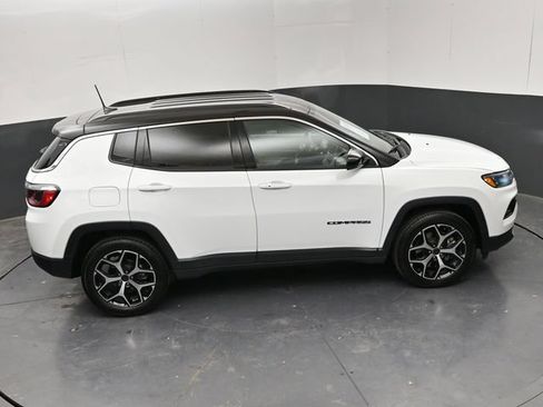 Used 2025 Jeep Compass Limited AWD/4WD image 24