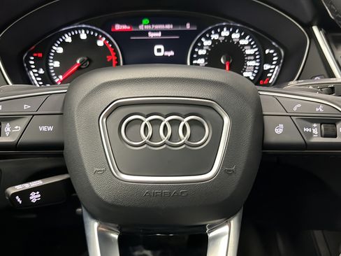 Used 2022 Audi Q5 2.0T Premium w/ Convenience Package AWD/4WD image 16