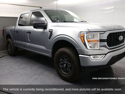 Used 2022 Ford F150 XL w/ STX Appearance Package RWD image 2