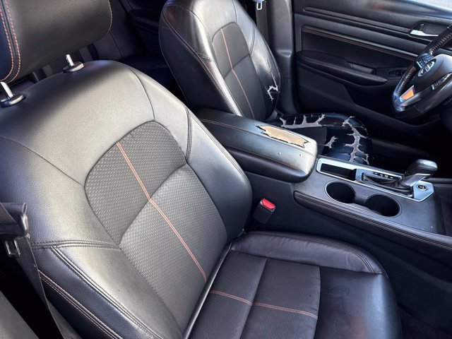 Used 2022 Nissan Altima 2.5 SR w/ Midnight Edition Package FWD image 16