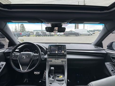 Used 2021 Toyota Avalon XSE image 23