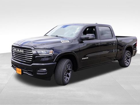 New 2026 RAM 1500 Laramie w/ Laramie Preferred Package AWD/4WD image 7