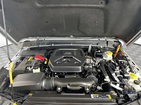 Used 2023 Jeep Wrangler Unlimited w/ Cold Weather Group image 33