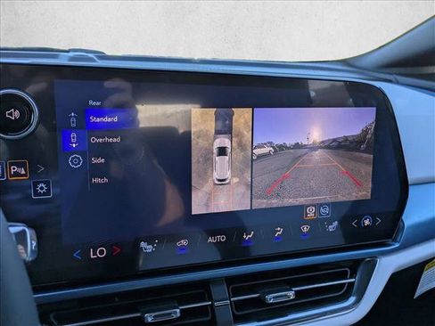 New 2026 Chevrolet Equinox EV LT image 24