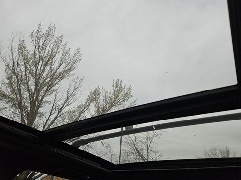 Used 2024 Ford Expedition Limited image 23