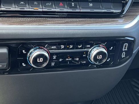 New 2026 GMC Sierra 1500 Elevation image 20