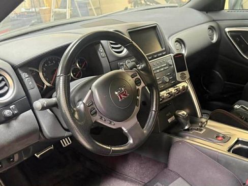Used 2011 Nissan GT-R Premium AWD/4WD image 8