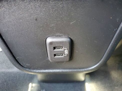 Used 2023 Chevrolet Equinox LT image 20