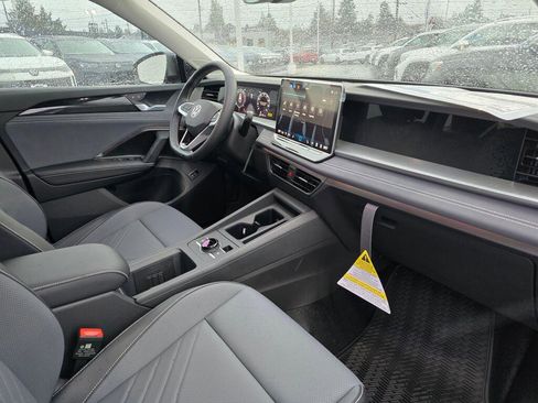 New 2026 Volkswagen Tiguan SE AWD/4WD image 31
