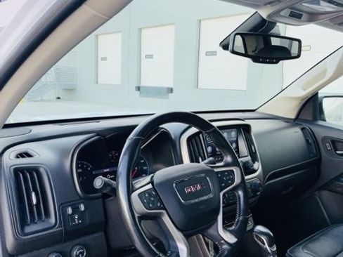 Used 2022 GMC Canyon Denali image 10