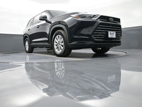 Certified 2025 Toyota Grand Highlander AWD image 29